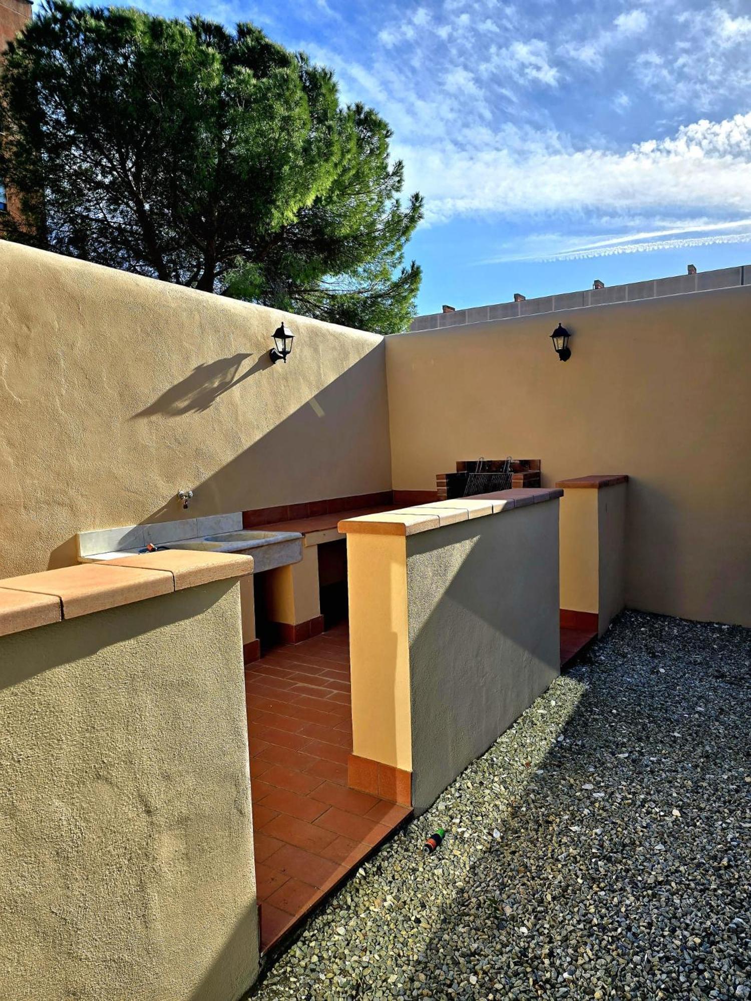 La Villa Apartments Tinaia - Excellent For Sardegna & Corsica - 6-8 Beds - Private Parking Included With Camera Livorno Exterior photo